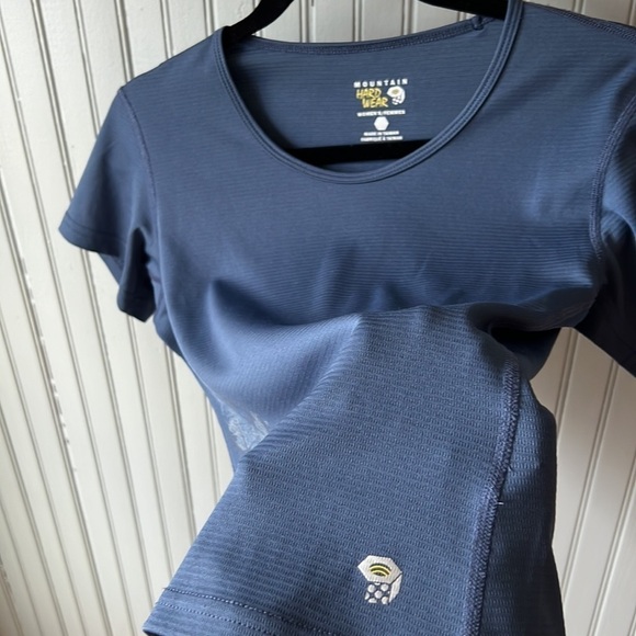 Mountain Hardwear Women’s Mountain Above the Clouds T-Shirt Size Small - Picture 4 of 9